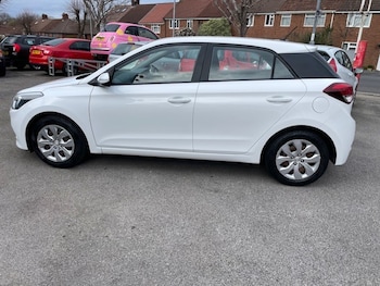 Used Hyundai i20 2016 for sale - 77819173: Photo