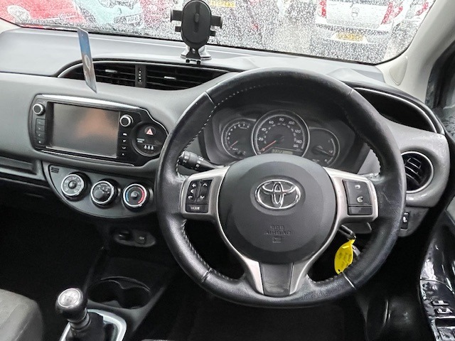 Used Toyota Yaris 2015 for sale - 77151706: Photo 10
