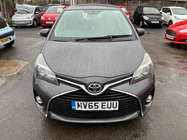 Used Toyota Yaris 2015 for sale - 77151706: Photo 2
