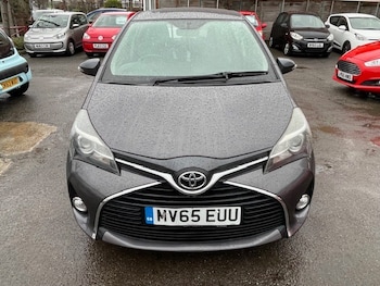 Used Toyota Yaris 2015 for sale - 77151706: Photo