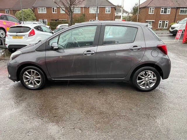 Used Toyota Yaris 2015 for sale - 77151706: Photo 5