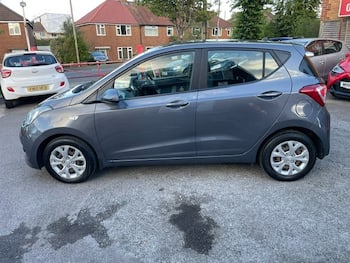 Used Hyundai i10 2015 for sale - 79778872: Photo