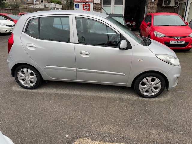 Used Hyundai i10 2011 for sale - 77937566: Photo 3