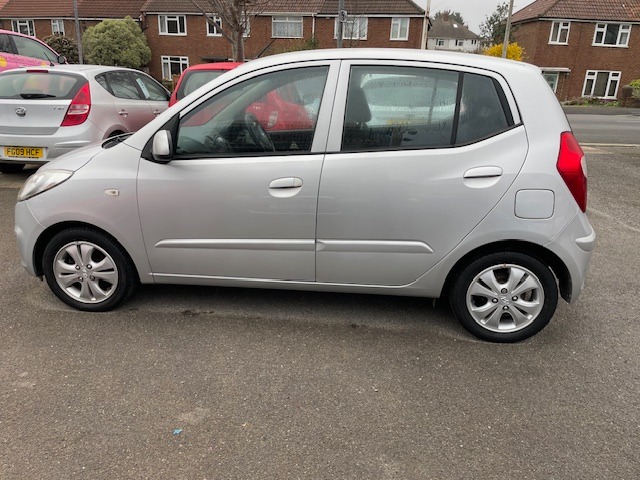 Used Hyundai i10 2011 for sale - 77937566: Photo 4