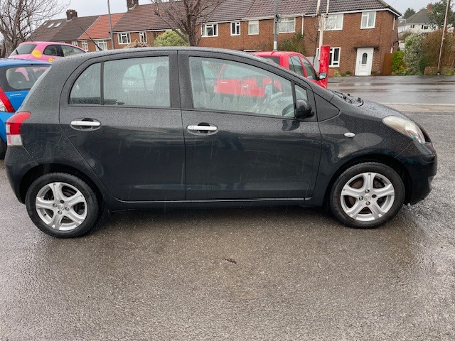 Used Toyota Yaris 2010 for sale - 77504540: Photo 3