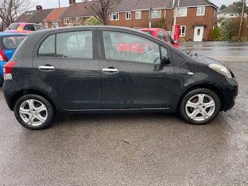 Used Toyota Yaris 2010 for sale - 77504540: Photo