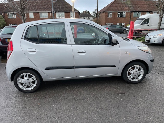 Used Hyundai i10 2010 for sale - 77505828: Photo 4