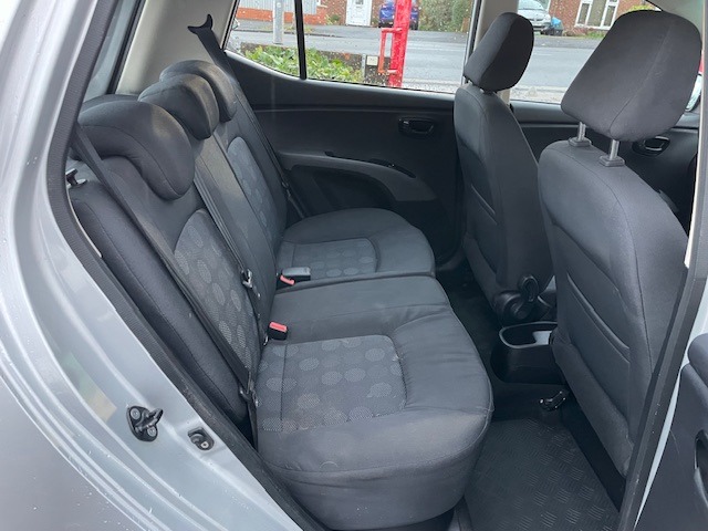 Used Hyundai i10 2010 for sale - 77505828: Photo 6