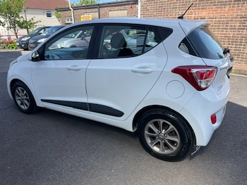 Used Hyundai i10 2015 for sale - 78669385: Photo