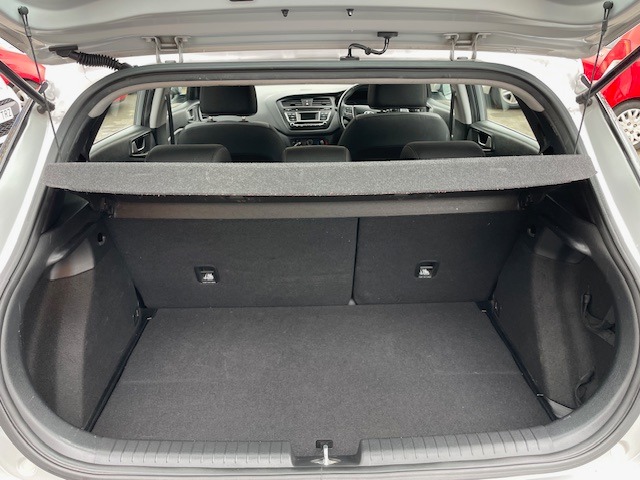 Used Hyundai i20 2018 for sale - 78042339: Photo 6