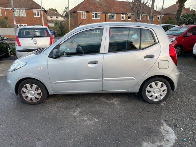 Used Hyundai i10 2011 for sale - 76932330: Photo 4