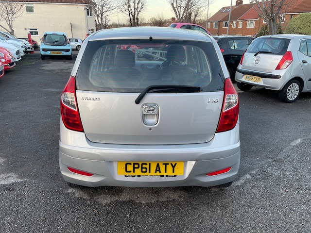 Used Hyundai i10 2011 for sale - 76932330: Photo 5