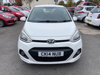Used Hyundai i10 2014 for sale - 76234260: Photo 2
