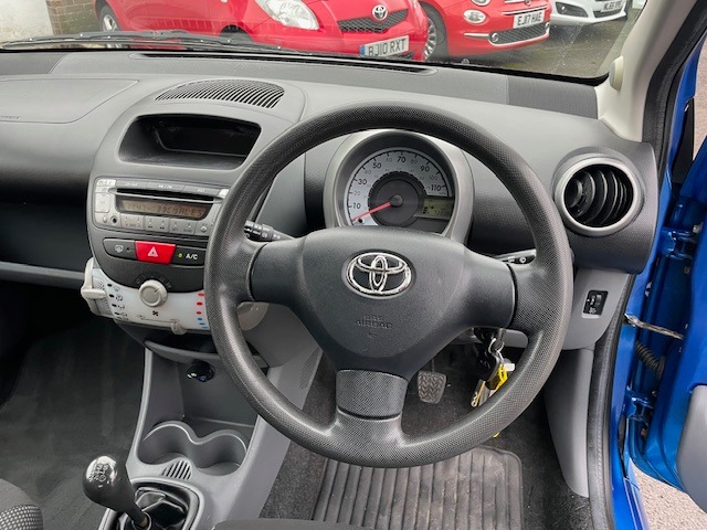 Used Toyota AYGO 2011 for sale - 76835139: Photo 10