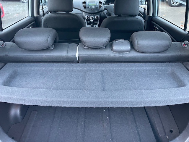 Used Hyundai i10 2013 for sale - 76290580: Photo 6