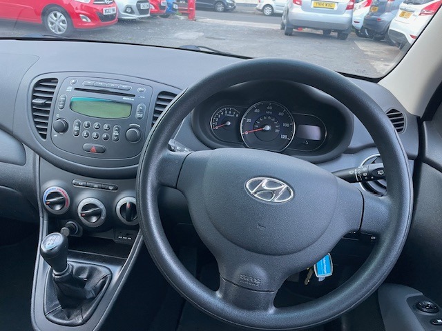 Used Hyundai i10 2013 for sale - 76290580: Photo 9