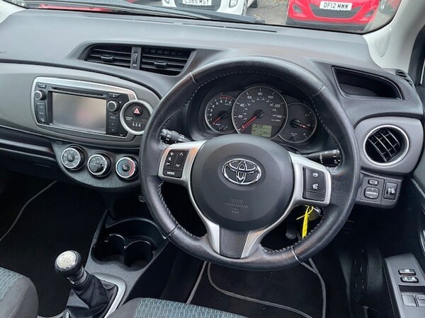 Used Toyota Yaris 2012 for sale - 76321802: Photo 10