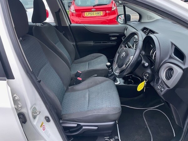 Used Toyota Yaris 2012 for sale - 76321802: Photo 9