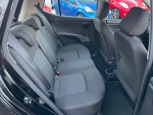 Used Hyundai i10 2012 for sale - 76932197: Photo 8