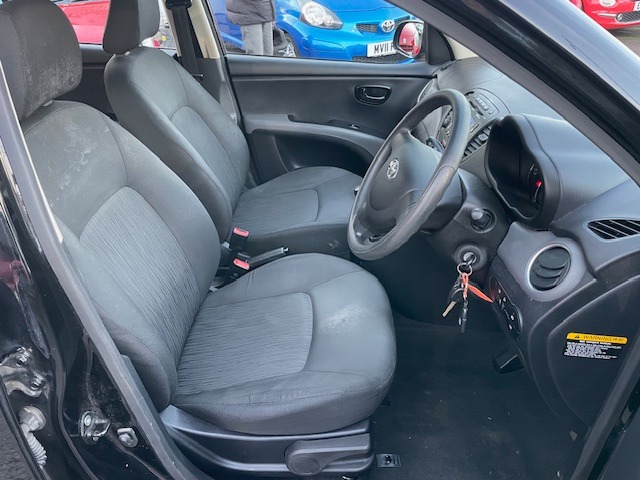 Used Hyundai i10 2012 for sale - 76932197: Photo 9