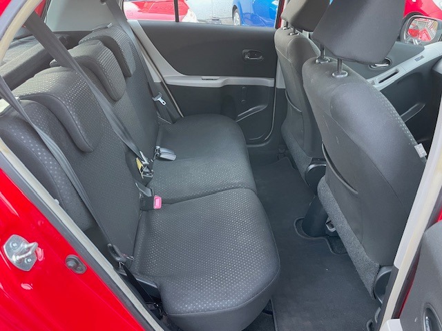 Used Toyota Yaris 2011 for sale - 76922057: Photo 8