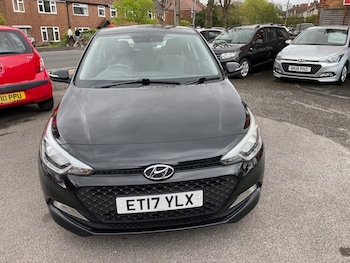 Used Hyundai i20 2017 for sale - 78255234: Photo
