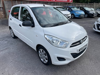 Used Hyundai i10 2013 for sale - 79392372: Photo
