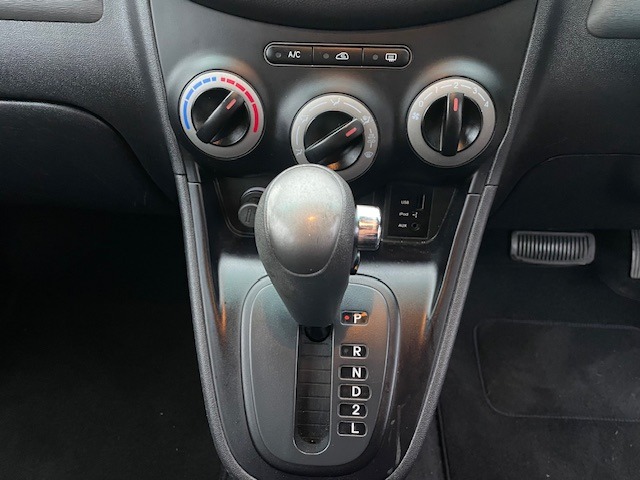 Used Hyundai i10 2013 for sale - 76589991: Photo 10