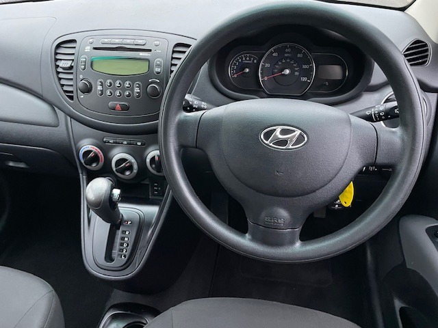 Used Hyundai i10 2013 for sale - 76589991: Photo 9