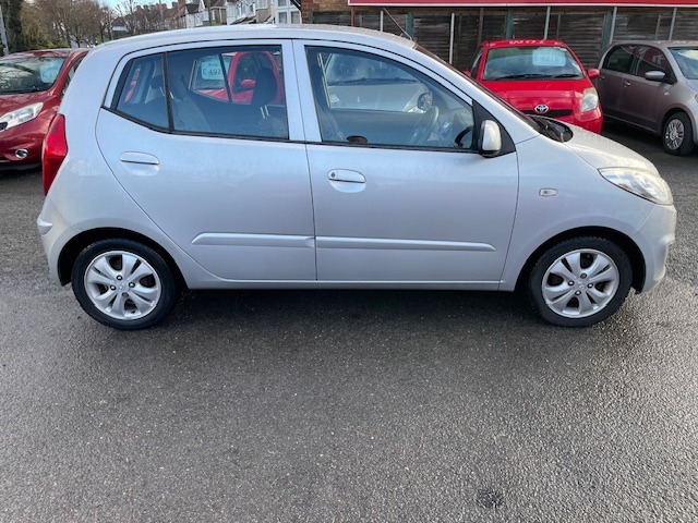 Used Hyundai i10 2011 for sale - 77223391: Photo 3