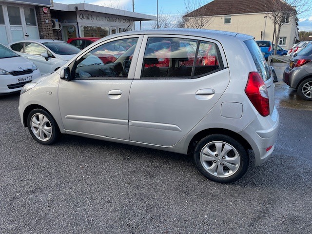 Used Hyundai i10 2011 for sale - 77223391: Photo 4