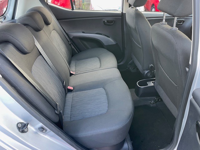 Used Hyundai i10 2011 for sale - 77223391: Photo 8