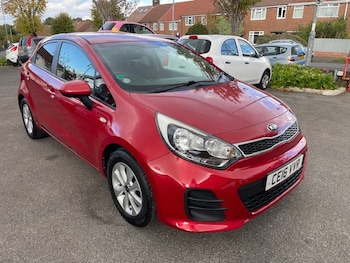 2016 (16) - 1.25 SR7 5dr