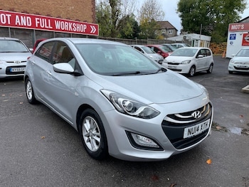Used Hyundai i30 2014 for sale - 76470644: Photo