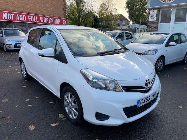 Used Toyota Yaris 2013 for sale - 76427861: Photo 1