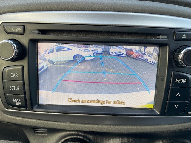 Used Toyota Yaris 2013 for sale - 76427861: Photo 10