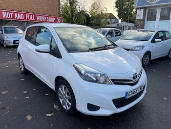 Toyota - Yaris
