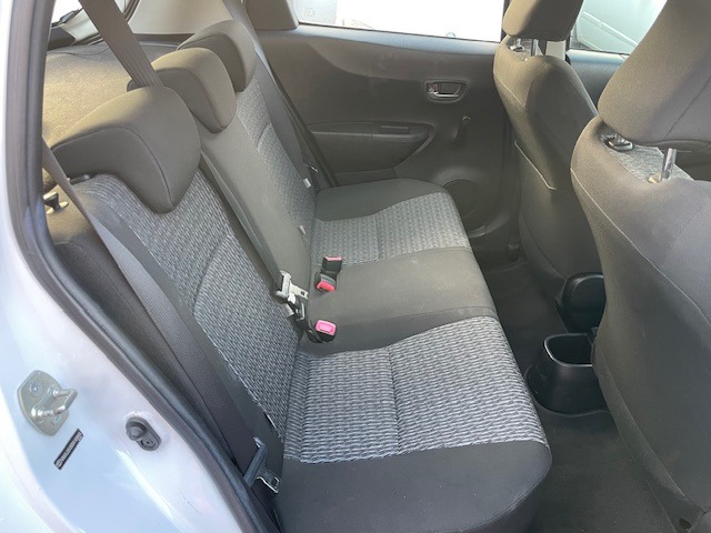 Used Toyota Yaris 2013 for sale - 76427861: Photo 7