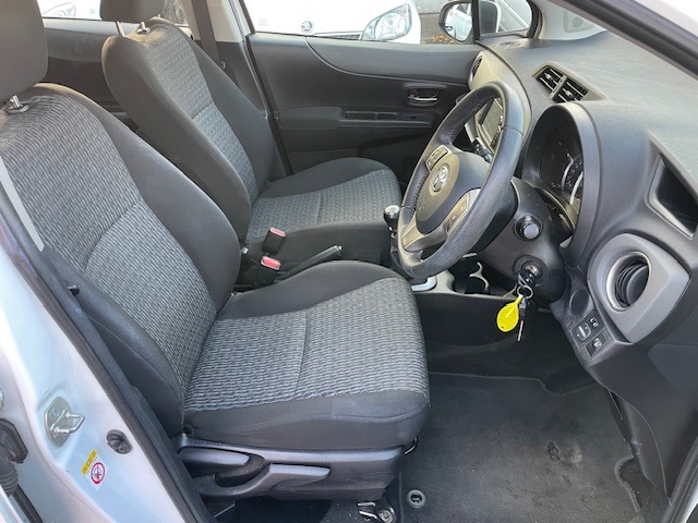 Used Toyota Yaris 2013 for sale - 76427861: Photo 8