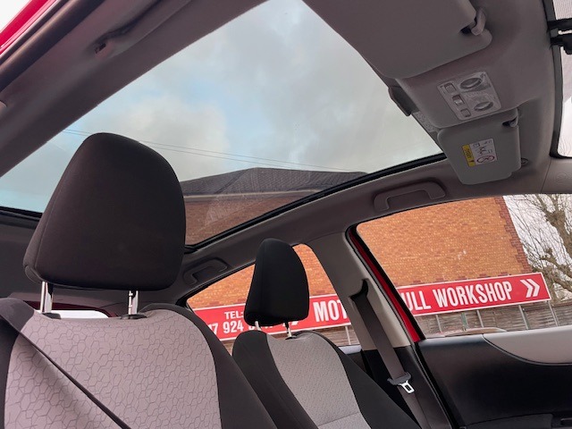 Used Toyota Yaris 2013 for sale - 77532723: Photo 11