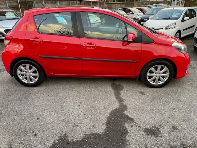 Used Toyota Yaris 2013 for sale - 77532723: Photo 3