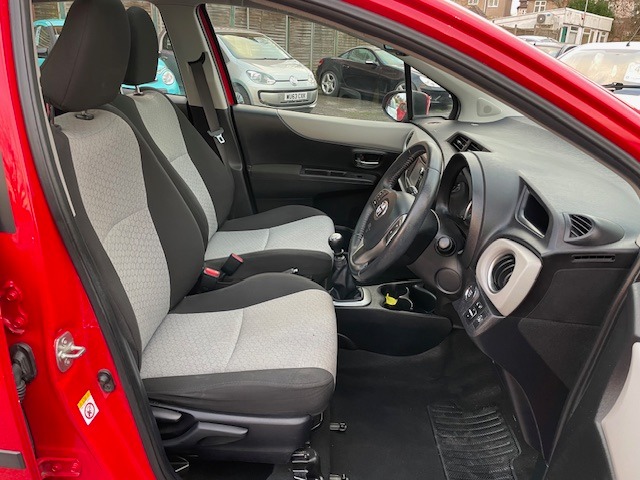 Used Toyota Yaris 2013 for sale - 77532723: Photo 8