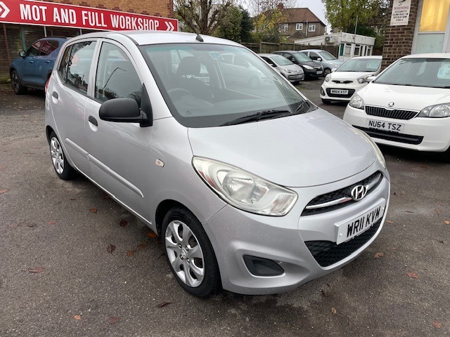 Used Hyundai i10 2011 for sale - 76615720: Photo 1