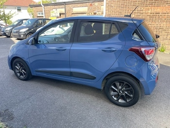 Used Hyundai i10 2017 for sale - 79432241: Photo