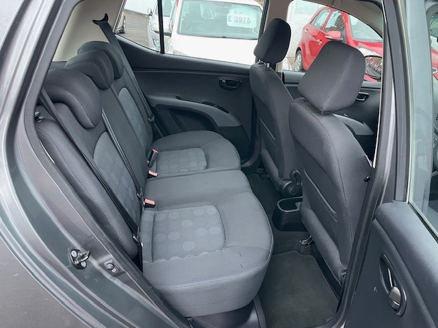 Used Hyundai i10 2009 for sale - 76545504: Photo 8