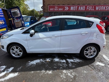 Used Ford Fiesta 2015 for sale - 75921748: Photo