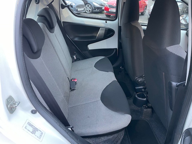 Used Toyota AYGO 2013 for sale - 77519989: Photo 8