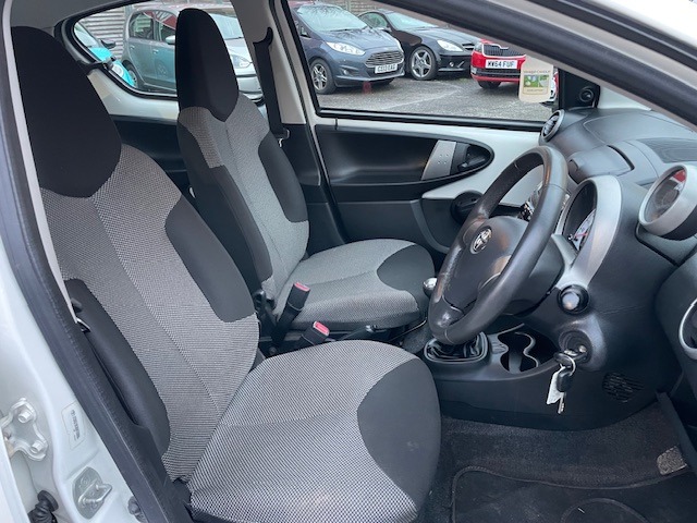 Used Toyota AYGO 2013 for sale - 77519989: Photo 9