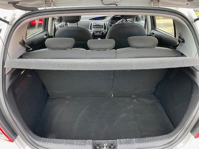 Used Hyundai i20 2013 for sale - 77836697: Photo 6