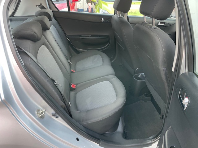 Used Hyundai i20 2013 for sale - 77836697: Photo 7